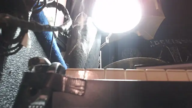 Snapshot of DREAMZ420 chatting on 11.01.25 DREAMZ420 online show from 11.01.25