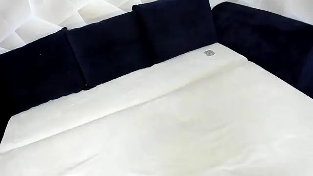 Snapshot of Sweet_Lanaaaaa chatting on 04.21.26 Sweet Lanaaaaa online show from 04.21.26