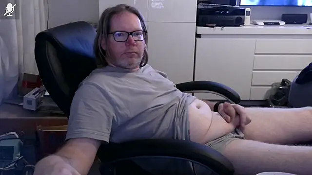 Snapshot of VSteph chatting on 02.13.26 VSteph online show from 02.13.26