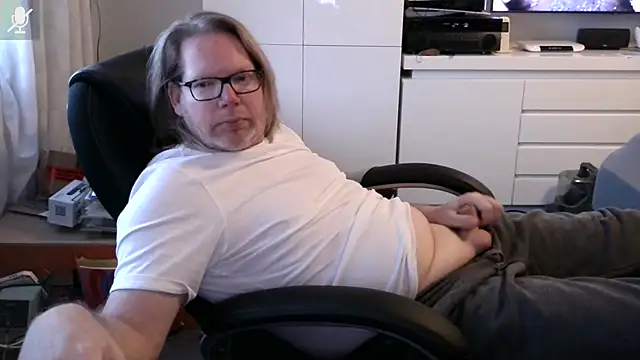 Snapshot of VSteph chatting on 02.22.26 VSteph online show from 02.22.26