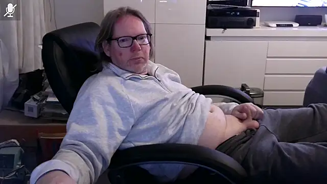 Snapshot of VSteph chatting on 03.22.26 VSteph online show from 03.22.26