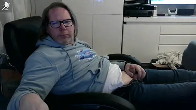 Snapshot of VSteph chatting on 03.29.26 VSteph online show from 03.29.26