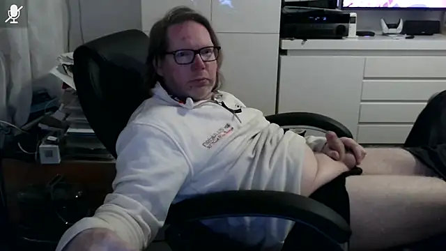 Snapshot of VSteph chatting on 03.31.26 VSteph online show from 03.31.26