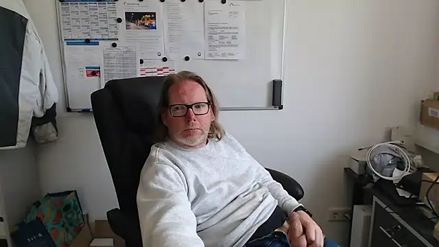 Snapshot of VSteph chatting on 05.19.26 VSteph online show from 05.19.26
