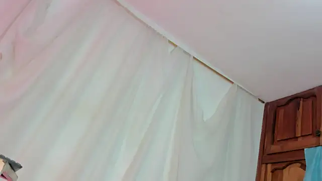 Snapshot of Itsme_Daniela chatting on 02.12.26 Itsme Daniela online show from 02.12.26