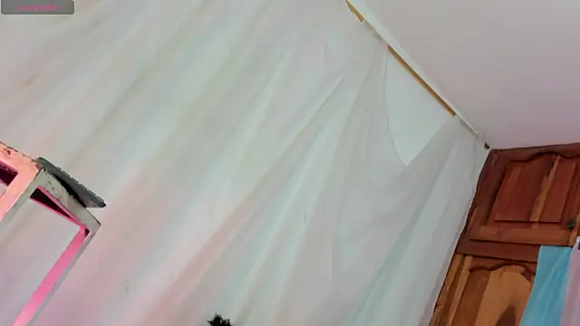 Snapshot of Itsme_Daniela chatting on 02.27.26 Itsme Daniela online show from 02.27.26