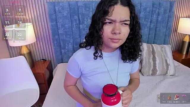 pretty sunlight  online show from 12.19.25