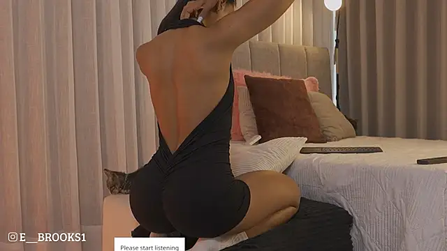Snapshot of emma_brooks1 chatting on 06.24.26 emma brooks1 online show from 06.24.26