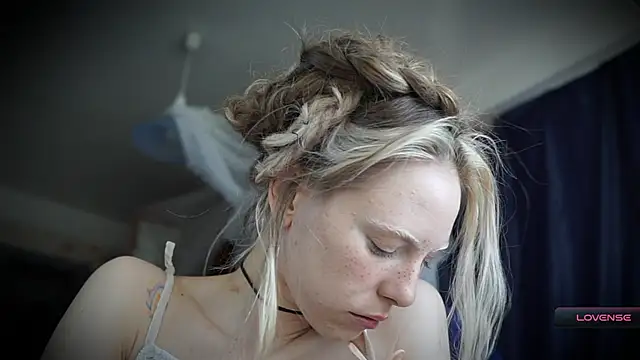  Phantom thread  online show from 03.15.26