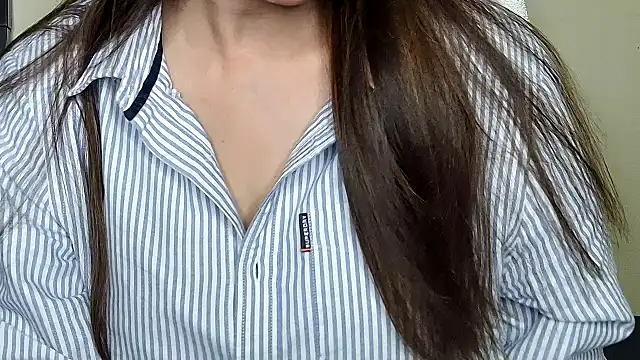 Snapshot of MIss-Naina chatting on 04.13.26 MIss-Naina online show from 04.13.26