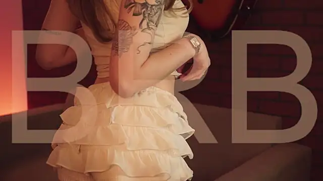 EllieCutes online show from 04.14.26