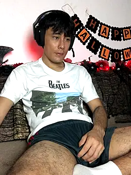 Huge latin cock online show from 10.18.25