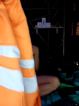 Snapshot of MillersKink chatting on 03.09.25 MillersKink online show from 03.09.25