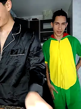 Snapshot of MillersKink chatting on 03.09.25 MillersKink online show from 03.09.25