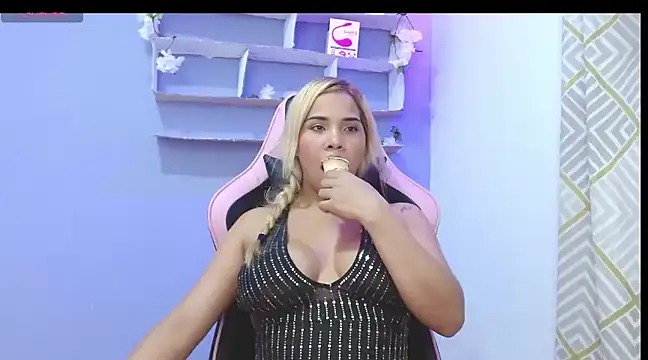 Snapshot of Mitsuka_Sojii chatting on 02.07.25 Mitsuka Sojii online show from 02.07.25