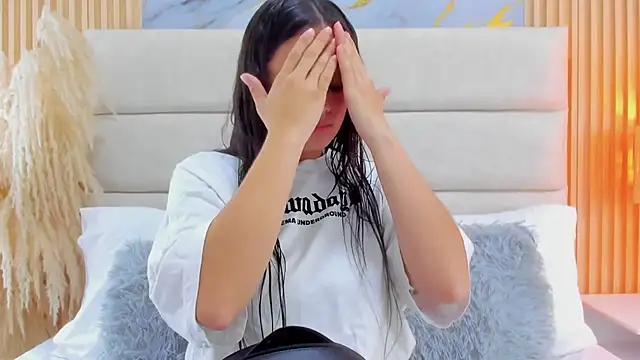 Jaslyn  Smith online show from 03.25.26