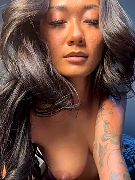 thai-dreamgirl online show from 11.30.25