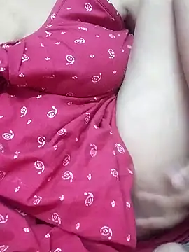 Snapshot of miss-Riy chatting on 01.25.25 miss-Riy online show from 01.25.25