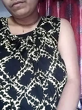 Snapshot of miss-Riy chatting on 02.14.25 miss-Riy online show from 02.14.25