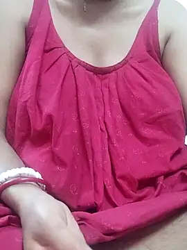 Snapshot of miss-Riy chatting on 02.18.25 miss-Riy online show from 02.18.25