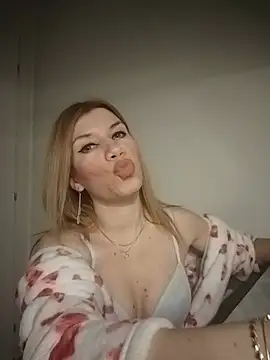 Snapshot of EvaRush chatting on 02.22.26 EvaRush online show from 02.22.26