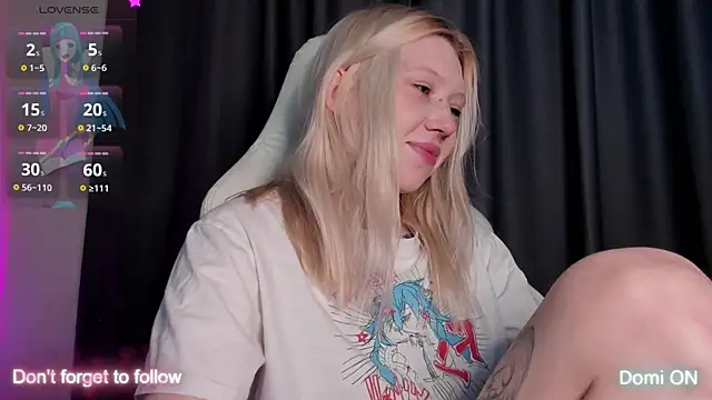 Snapshot of takeyourmolly chatting on 02.13.25 takeyourmolly online show from 02.13.25