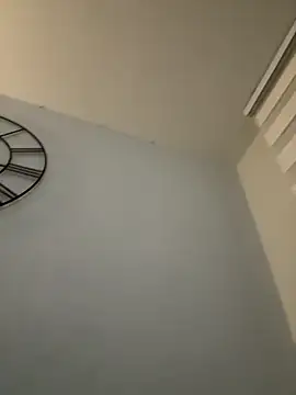 Snapshot of derFickerali chatting on 01.28.25 derFickerali online show from 01.28.25