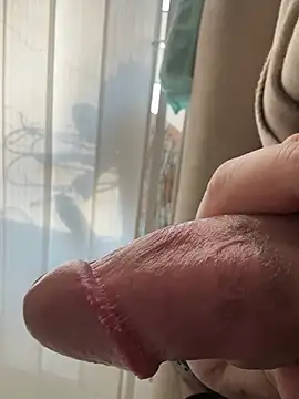 Snapshot of derFickerali chatting on 02.03.25 derFickerali online show from 02.03.25