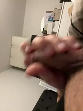 Snapshot of derFickerali chatting on 02.15.25 derFickerali online show from 02.15.25