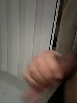 Snapshot of derFickerali chatting on 09.28.25 derFickerali online show from 09.28.25