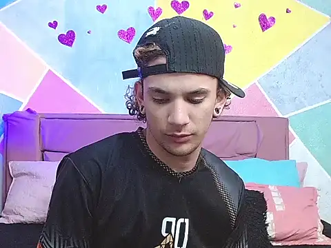 tylor boy online show from 09.13.25