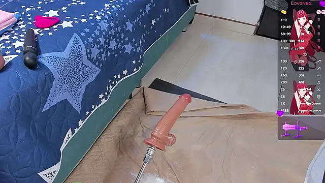 Snapshot of naireth_curves chatting on 02.05.25 naireth curves online show from 02.05.25