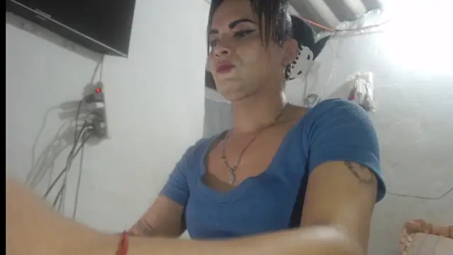 Analiasmith89 online show from 04.13.26