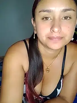 Snapshot of sariitha_sw chatting on 02.18.25 sariitha sw online show from 02.18.25