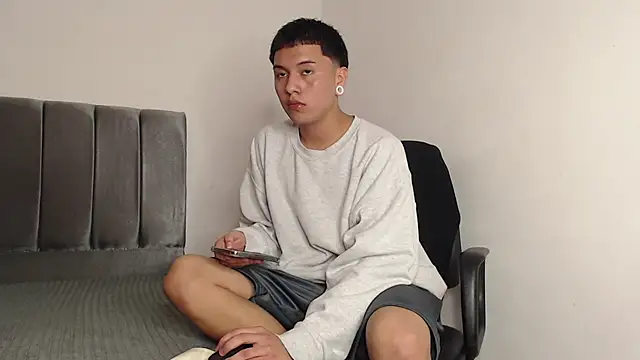 Snapshot of alex-lover chatting on 02.07.25 alex-lover online show from 02.07.25