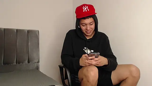 Snapshot of alex-lover chatting on 02.16.25 alex-lover online show from 02.16.25