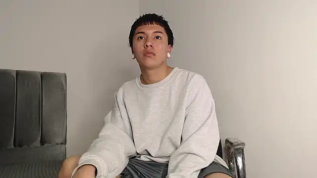 Snapshot of alex-lover chatting on 10.04.25 alex-lover online show from 10.04.25