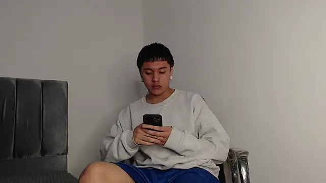 Snapshot of alex-lover chatting on 11.09.25 alex-lover online show from 11.09.25