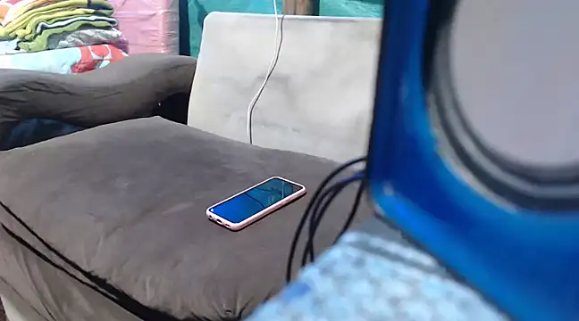 Snapshot of mom_son_dirty chatting on 03.05.25 mom son dirty online show from 03.05.25