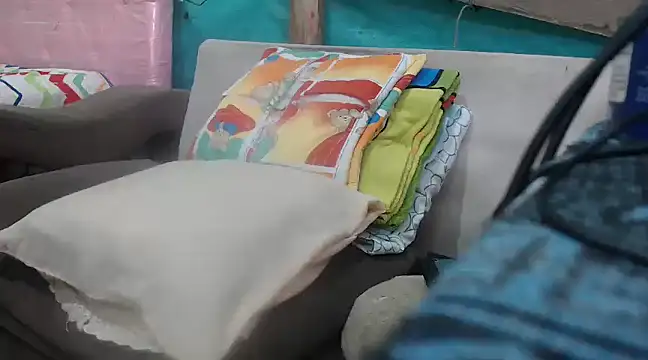 Snapshot of mom_son_dirty chatting on 03.09.25 mom son dirty online show from 03.09.25