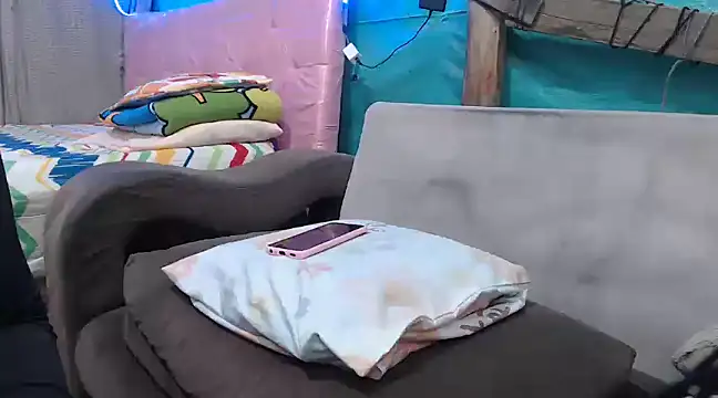 Snapshot of mom_son_dirty chatting on 03.15.25 mom son dirty online show from 03.15.25