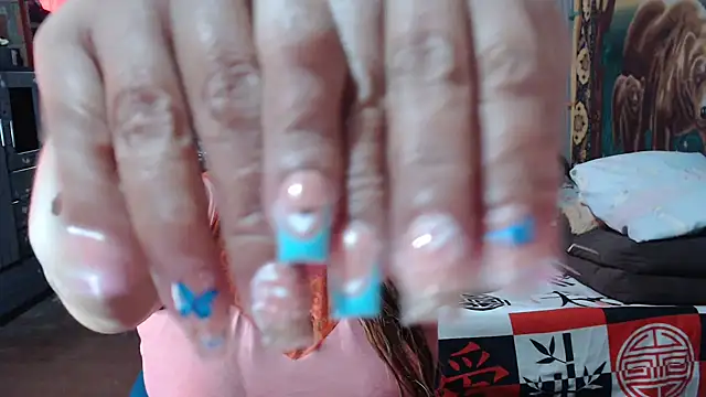 Snapshot of mom_son_dirty chatting on 02.04.26 mom son dirty online show from 02.04.26