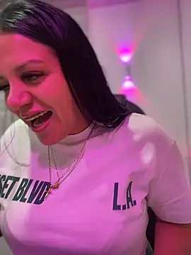 Milff parkerrr online show from 04.18.26