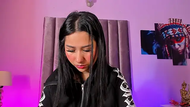 Isabella Flowers online show from 04.01.26