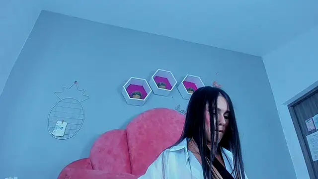 Snapshot of StefanyWilliams_ chatting on 02.21.25 StefanyWilliams online show from 02.21.25