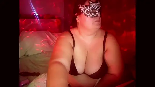 Snapshot of passionduo4 chatting on 12.19.24 passionduo4 online show from 12.19.24