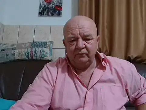 Snapshot of fullballs6 chatting on 12.16.24 fullballs6 online show from 12.16.24