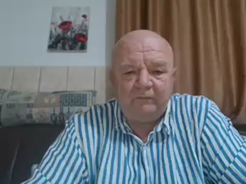 Snapshot of fullballs6 chatting on 12.20.24 fullballs6 online show from 12.20.24