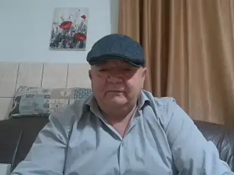 Snapshot of fullballs6 chatting on 12.23.24 fullballs6 online show from 12.23.24