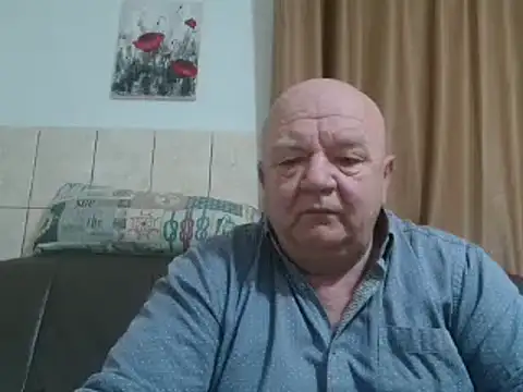 Snapshot of fullballs6 chatting on 12.26.24 fullballs6 online show from 12.26.24